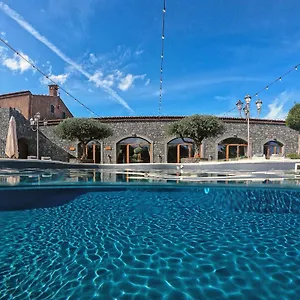 Etna Quota Mille Boutique Hotel, Typical Sicilian Food & Wine Landhuis